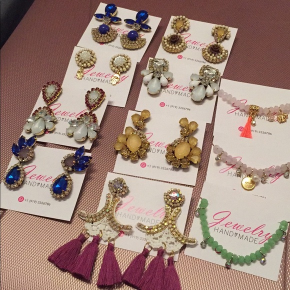 earrings and bracelets - Picture 1 of 1
